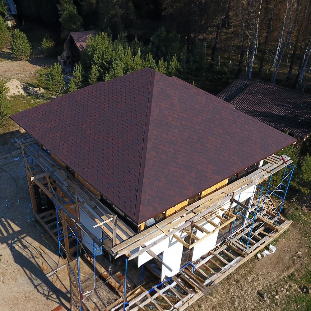 Шатровая крыша в Порхове и Псковской области